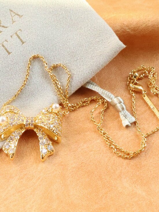 Kendra Scott Krista Bow Necklace 🎀 Gold White Mix - Picture 3 of 3